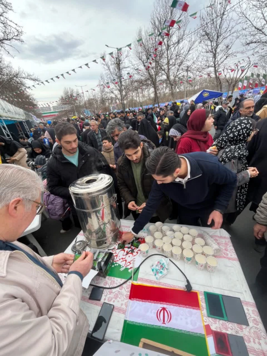 یوم الله 22بهمن 1404 مبارک 4